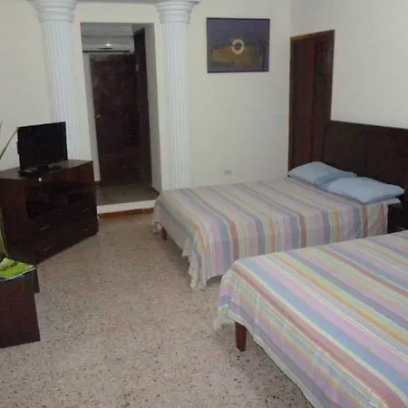 Apartahotel Tom 3*