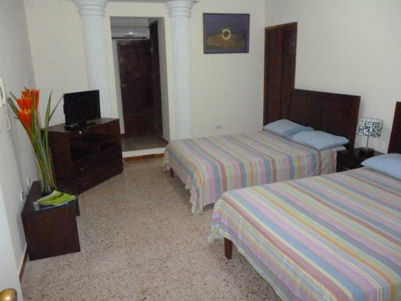 Apartahotel Tom 3*